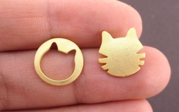 Glamour Meow: Elevating Your Cat's Look with Stunning Jewelry Pieces